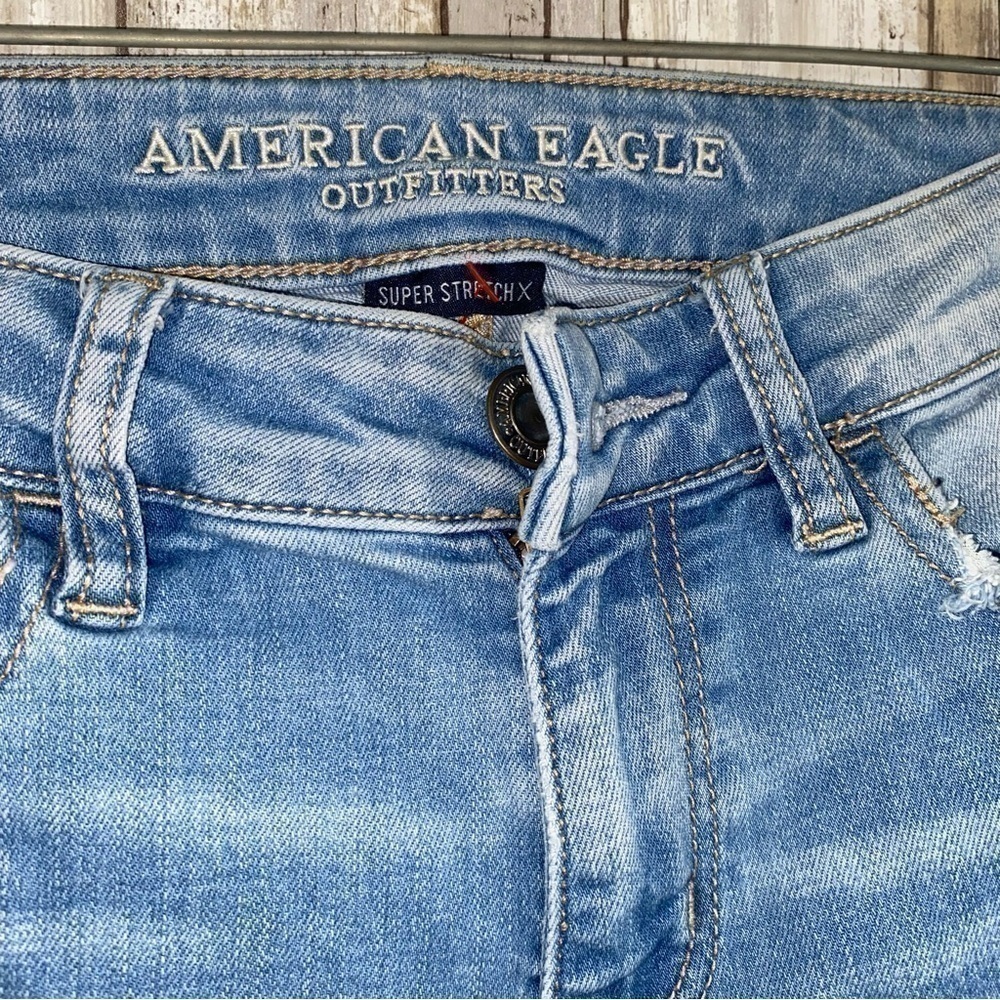 American Eagle Super Stretch X Light Wash Distressed Jeggings Short - Picture 6 of 10